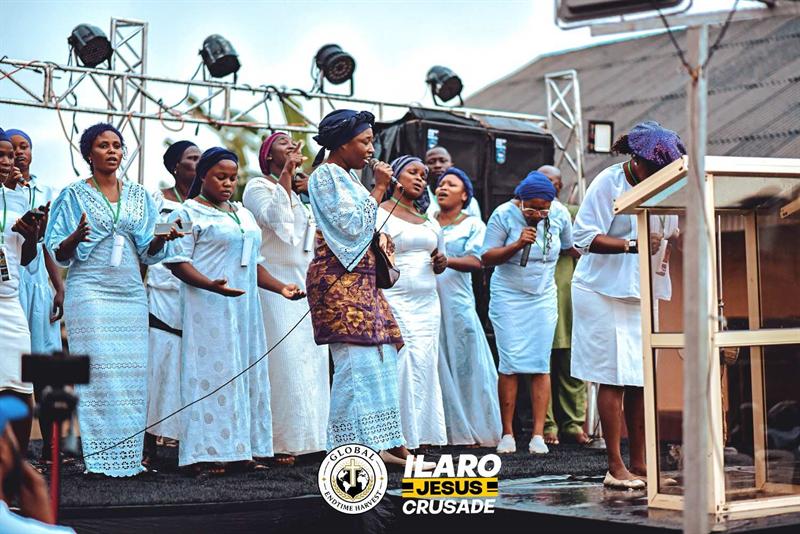 The GEH ministry team on stage